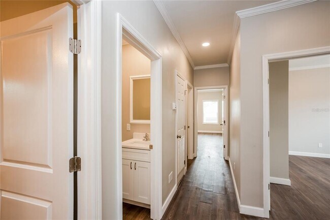 Building Photo - 1311 28th St S