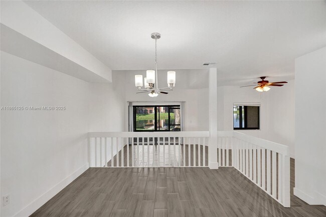 Building Photo - 4163 SW 85th Ave