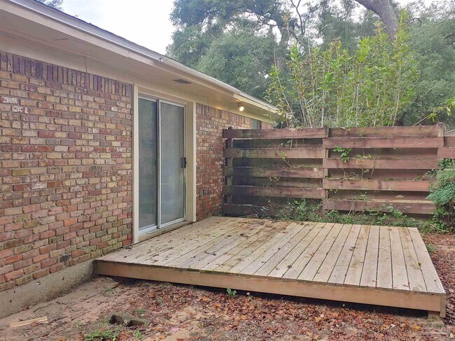 Building Photo - 4925 La Ceiba Dr