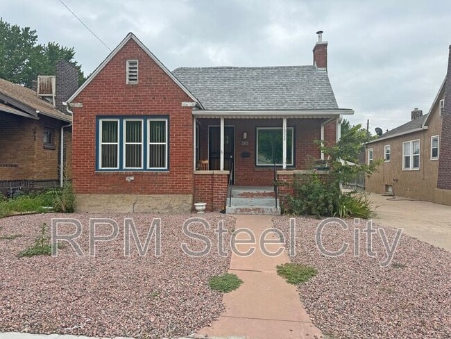 Primary Photo - 1322 Claremont Ave