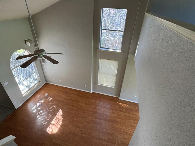 Building Photo - 8901 Vigen Cir