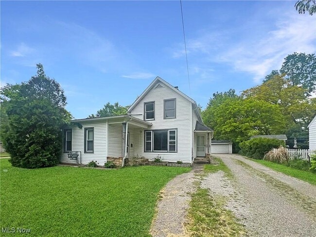 Primary Photo - 300 West St