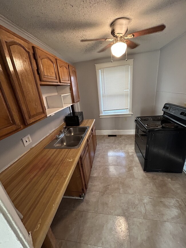 Building Photo - 3617 College Ave