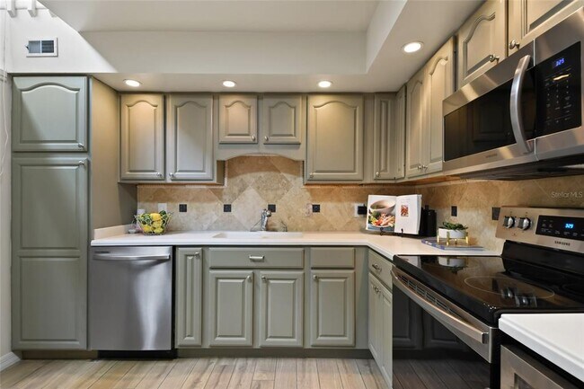 Building Photo - 8349 Citrus Chase Dr
