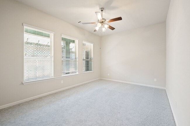 Building Photo - Beautiful 2-Bedroom + Study Home in the Highly Desirable Viridian Community!