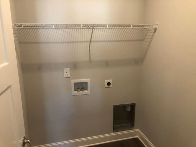 Building Photo - 2 Bed, 2 Bath in Alpine Meadow!