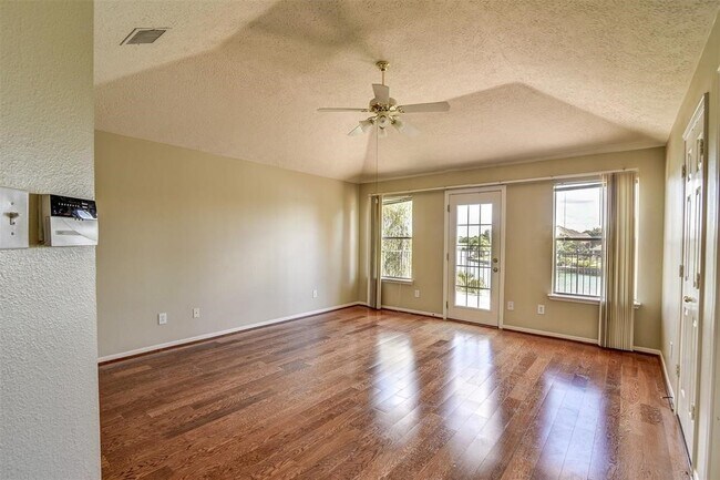 Building Photo - 6818 Portuguese Bend Dr