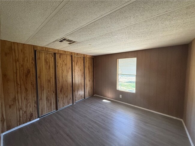 Building Photo - 2840 E Leroy Ave