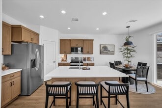 Building Photo - 1906 Livy Ln