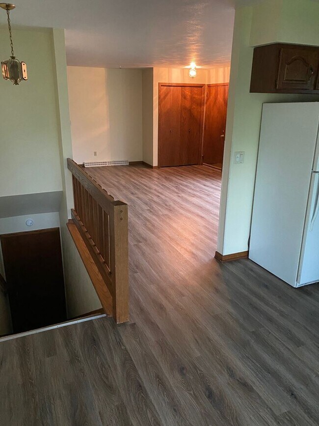 Building Photo - 2291-2293 White Oak Trail