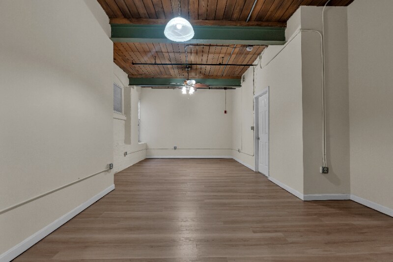 Building Photo - 83 Main St