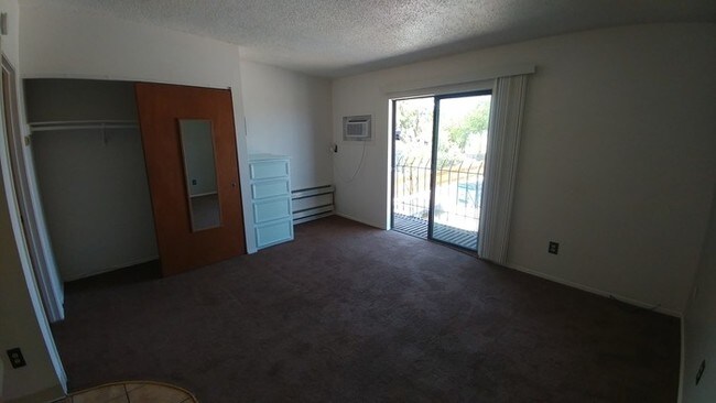 Building Photo - 200 Hermosa Dr NE