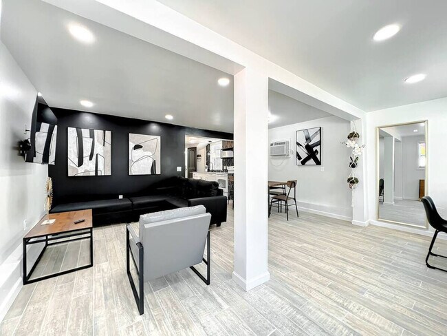 Building Photo - 173 S Orange Ave