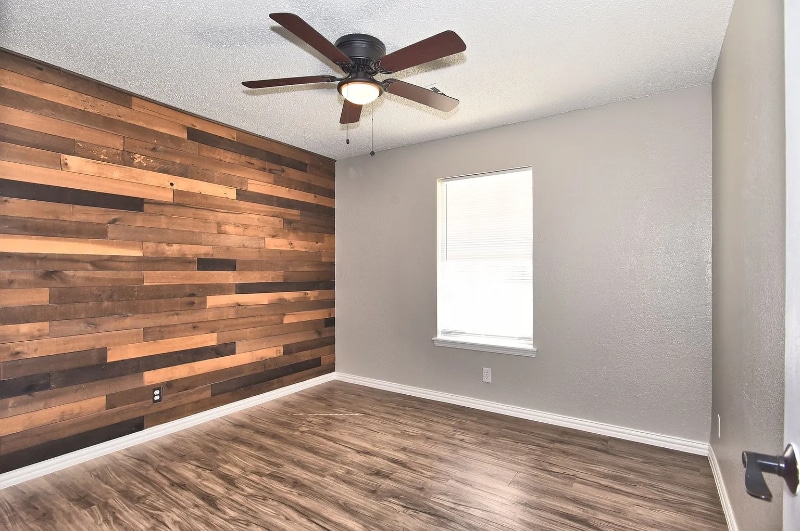 Building Photo - 2800 S Dogwood Ave