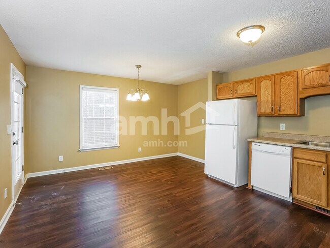 Building Photo - 1533 Cedar Springs Cir