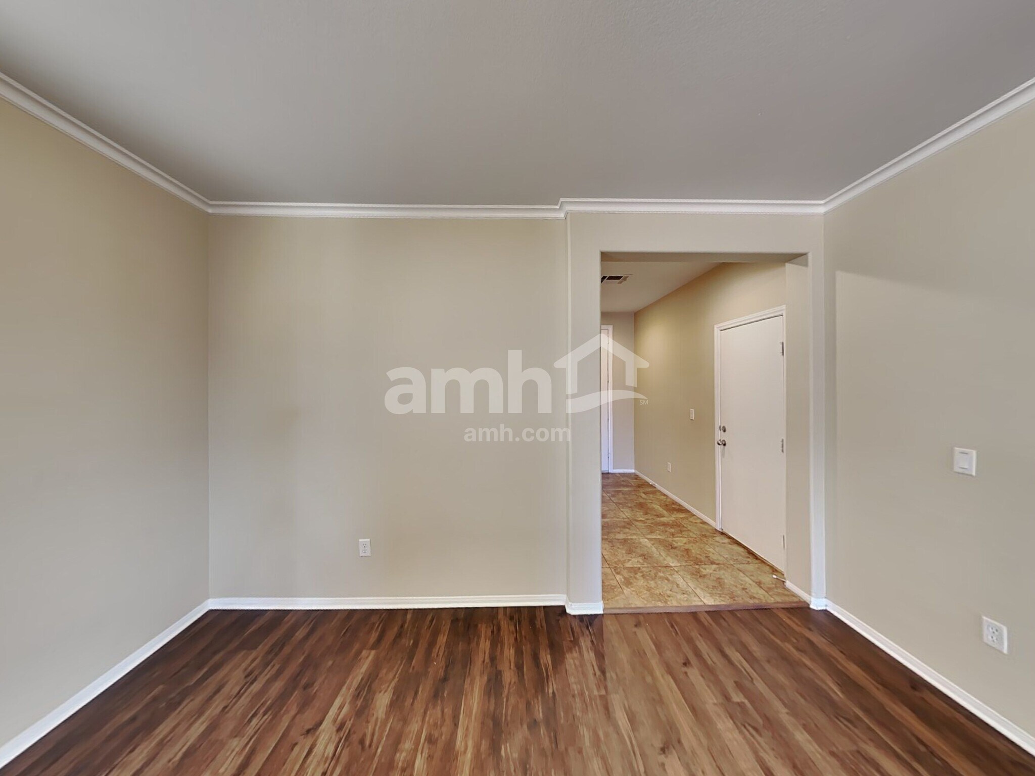 Building Photo - 7585 Engleberg Ave