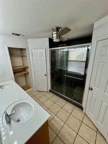 Building Photo - 2026 Brooke Dr