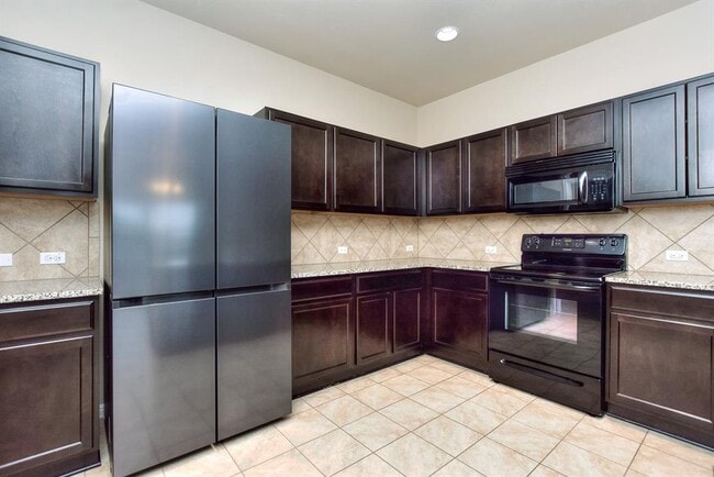 Building Photo - 132 Denton Dr