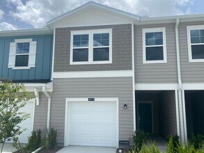 Building Photo - 3/2/1 SW Ocala Townhome in Marion Ranch