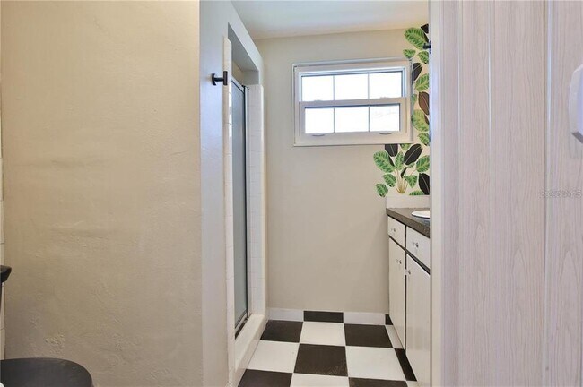 Building Photo - 7355 Cass Cir