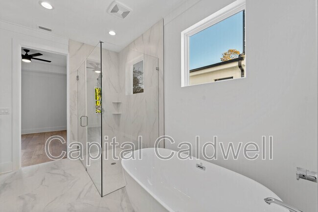 Building Photo - 2345 Bahia Vista St