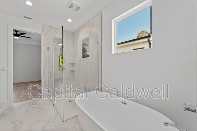 Building Photo - 2355 Bahia Vista St