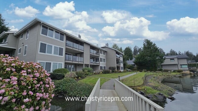 Building Photo - 395 101st Ave SE