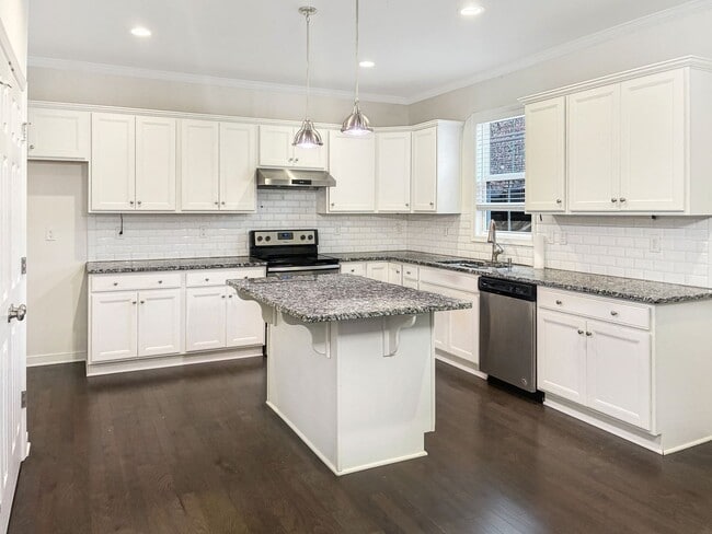 Building Photo - Stunning 4-bedroom in Midlothian, VA