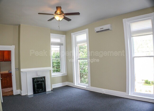 Building Photo - 511 Ryland St