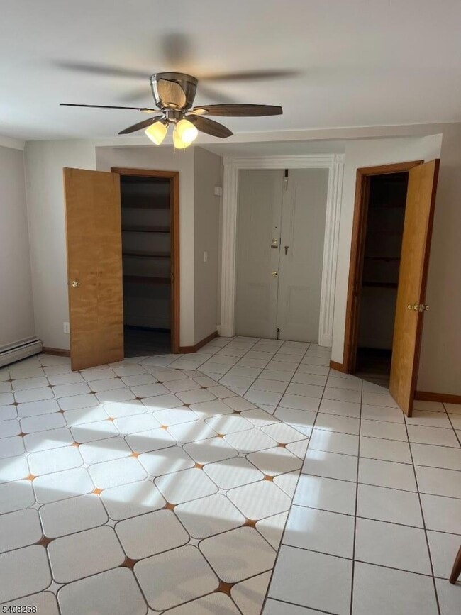 Building Photo - 192 Market St