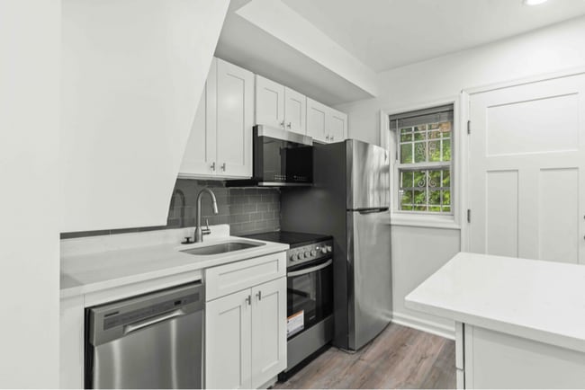 Primary Photo - 1452 Smith Pl SE