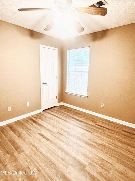 Building Photo - 9453 Wickfield Cove