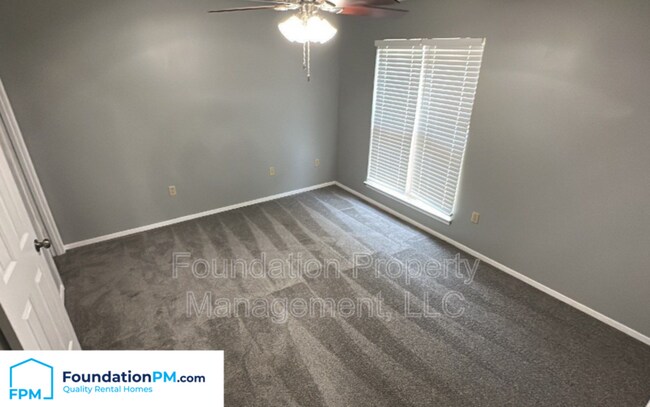 Building Photo - 7586 Iris Dr