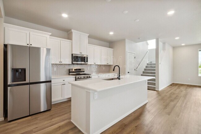 Building Photo - 6126 Saddle Horn Dr