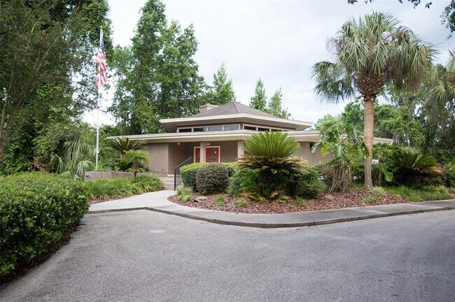 Building Photo - 4712 NW 80th Rd