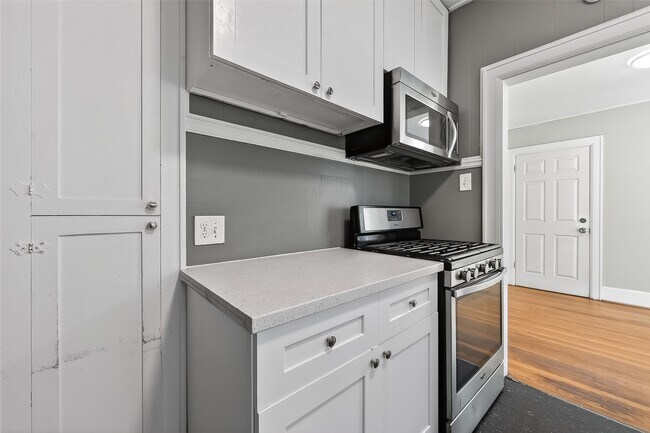 Building Photo - 3410 Austin St