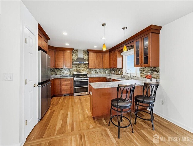 Building Photo - 37 Jersey Ave