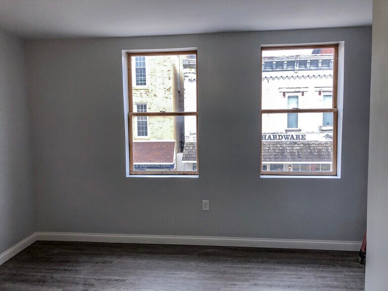 Front Windows - 7 N Miami St