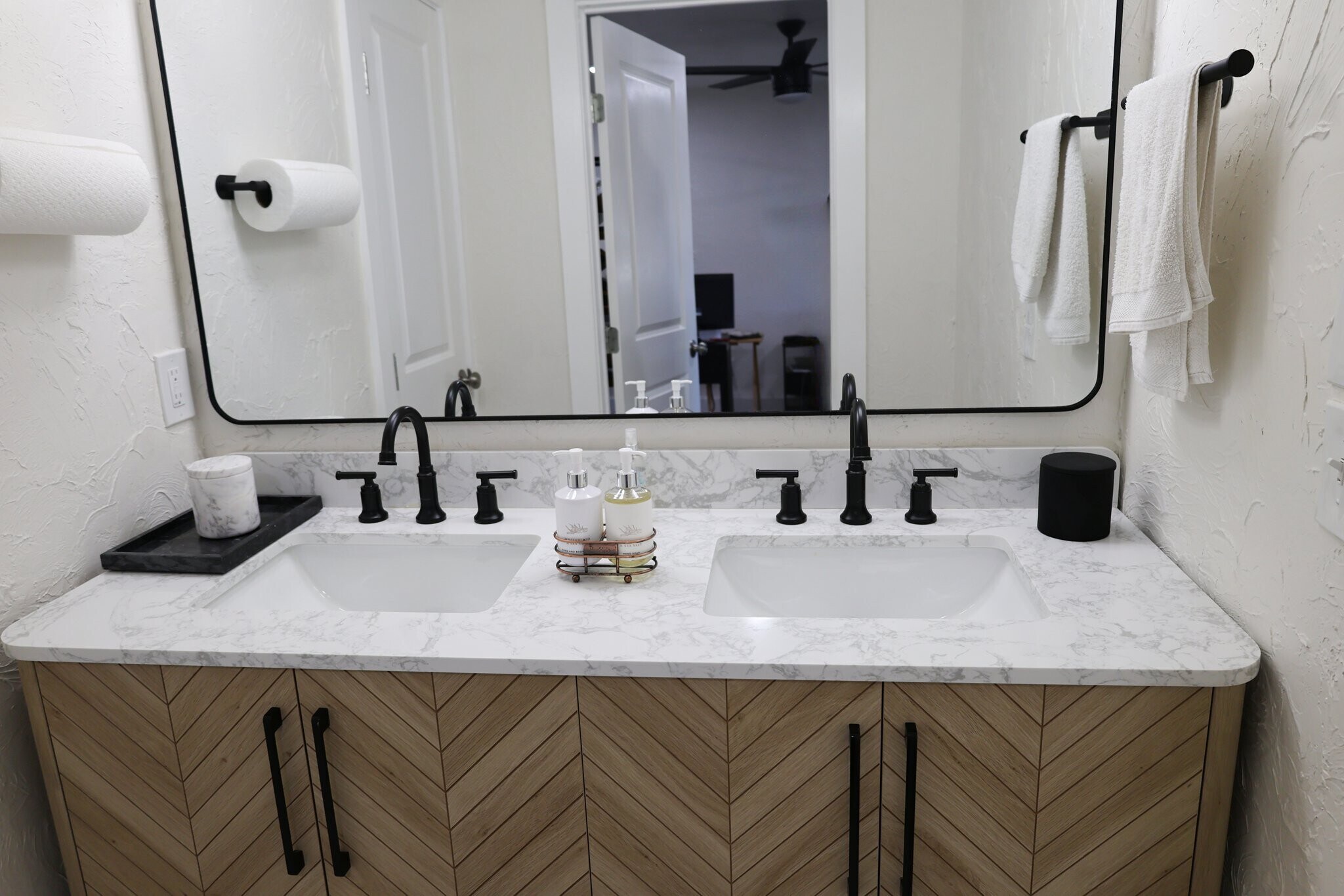 Building Photo - 8413 Tiffany Dr