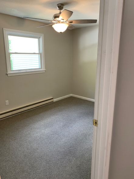 Building Photo - 139 S Main St