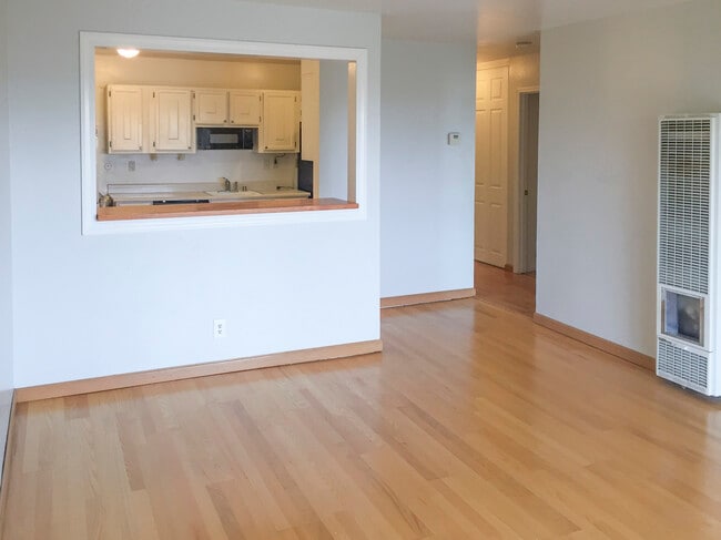 Building Photo - 1510 E St