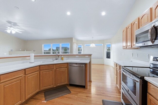 Building Photo - Woodman Hills 4 bdrm rancher