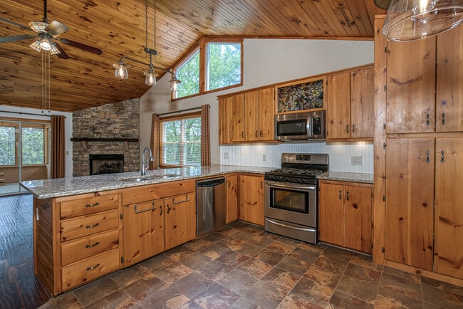 Building Photo - 292 Holly Cove Cir