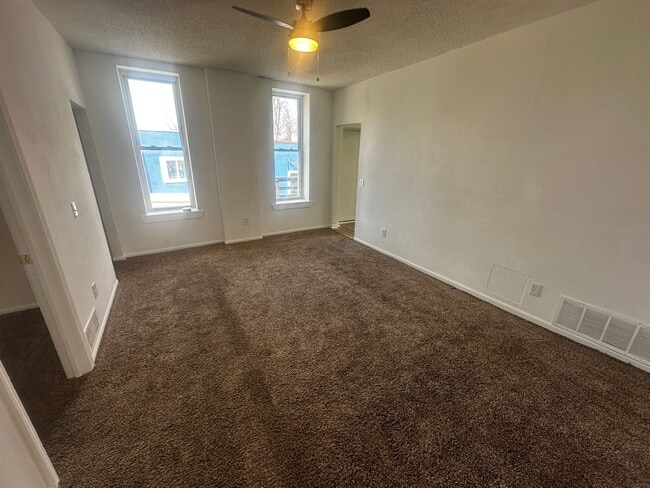 Building Photo - 1501 Faraon St