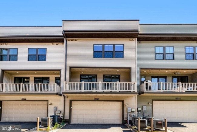 Building Photo - 43372 Whitehead Ter