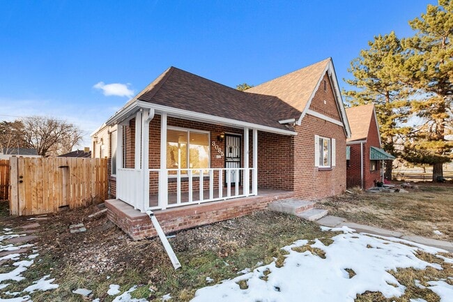 Building Photo - North Park Hill Bungalow!