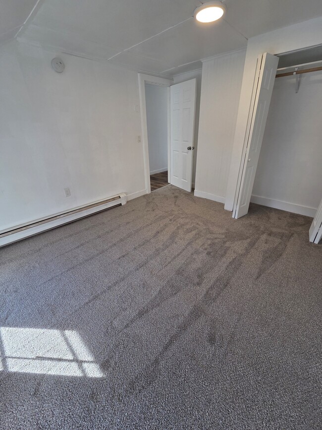 Building Photo - 12 S A St