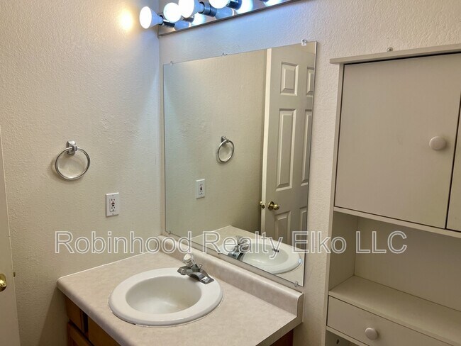 Building Photo - 315 Spring Creek Pkwy
