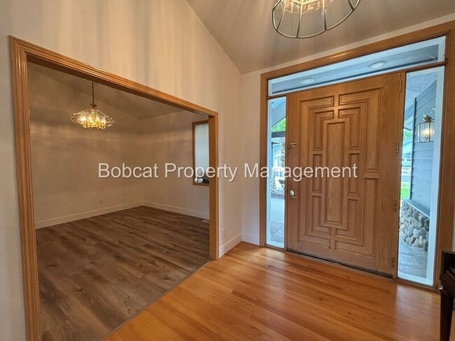 Building Photo - 1300 Bridle Way