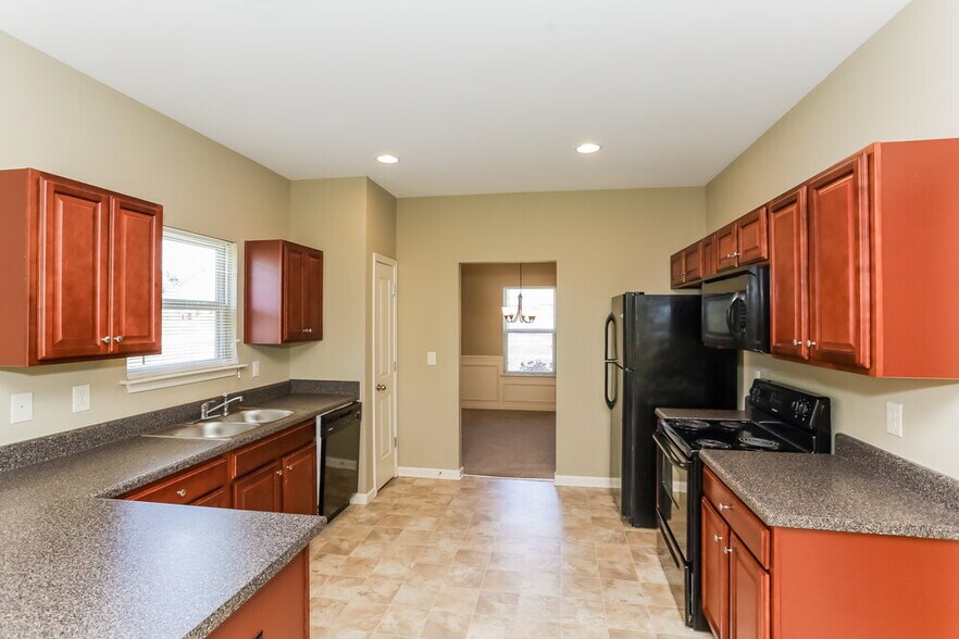 Building Photo - 75 Hamil Ct NW
